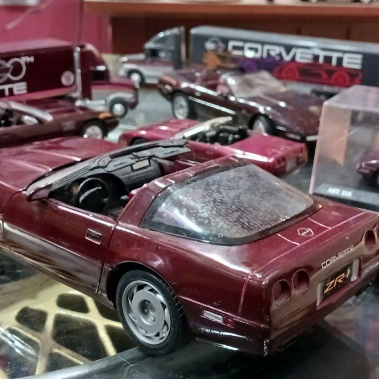 1993 40th Anniversary Corvette Model Cars